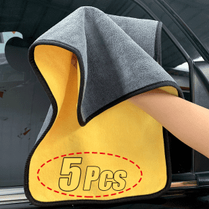 מגבות מיקרופייבר איכותיות לשטיפה וייבוש הרכב.