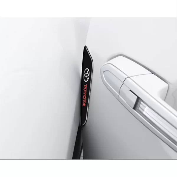 מגיני סף דלת עם לוגו לטויוטה. Toyota Corolla Camry Prius RAV4 CHR Prado